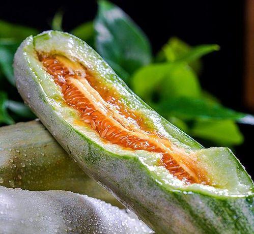 村口翠花吃脆瓜,夏日消暑新宠