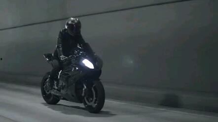 机车男孩吃瓜,机车男孩的夏日吃瓜奇遇记