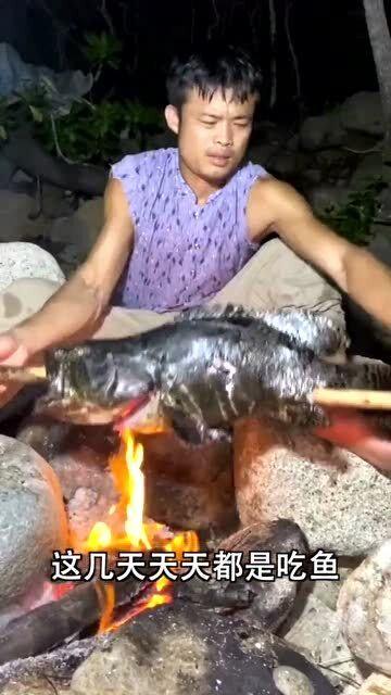 小月荒岛生存吃瓜,小月独享瓜果乐